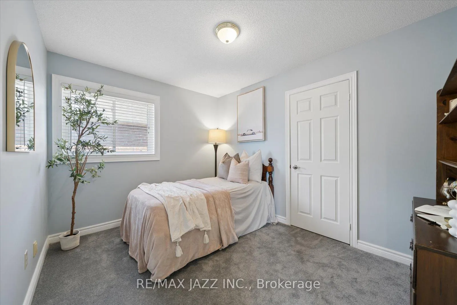 Photo 22 of 47 Waller Street, Whitby, Rolling Acres — HOMEH