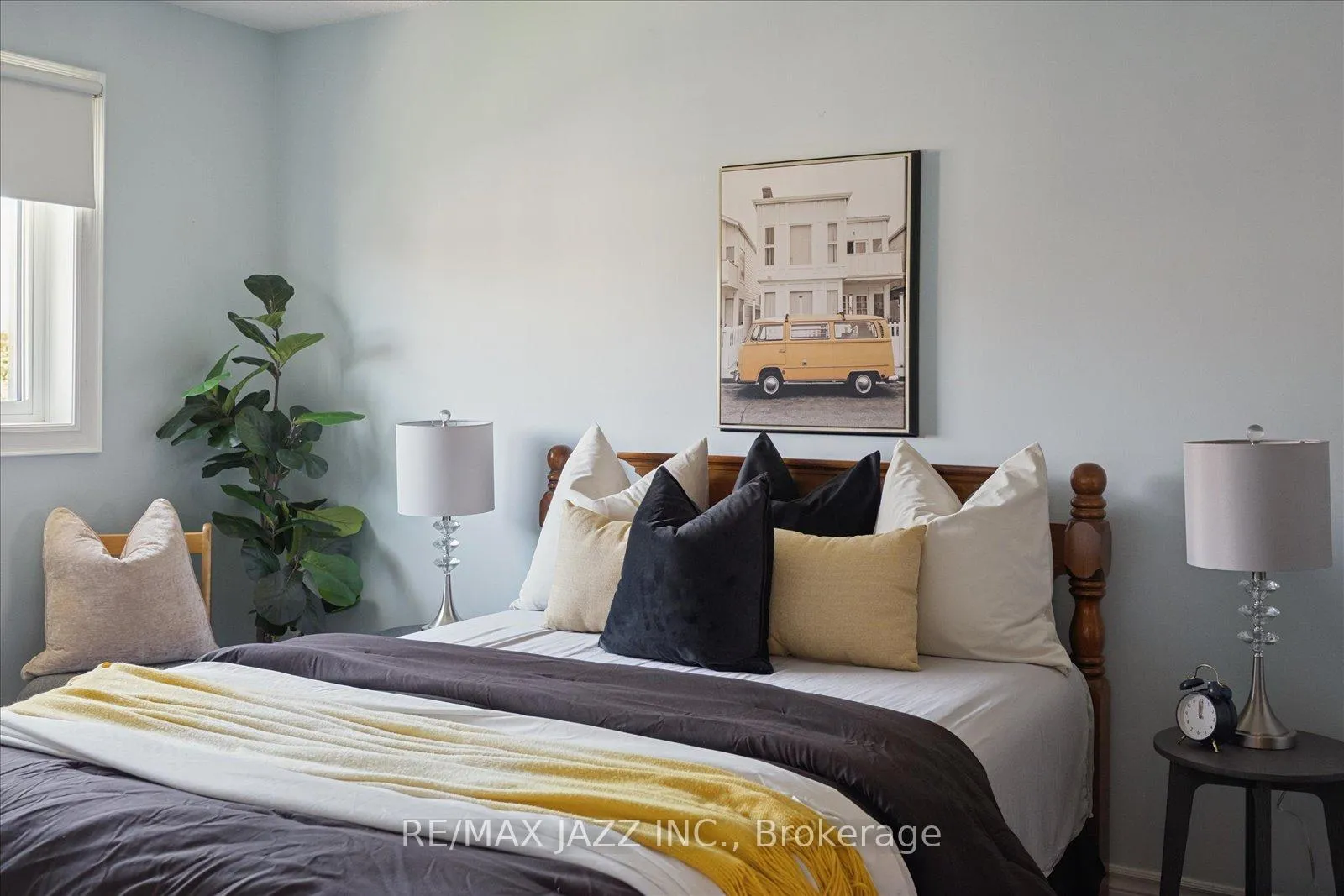 Photo 24 of 47 Waller Street, Whitby, Rolling Acres — HOMEH