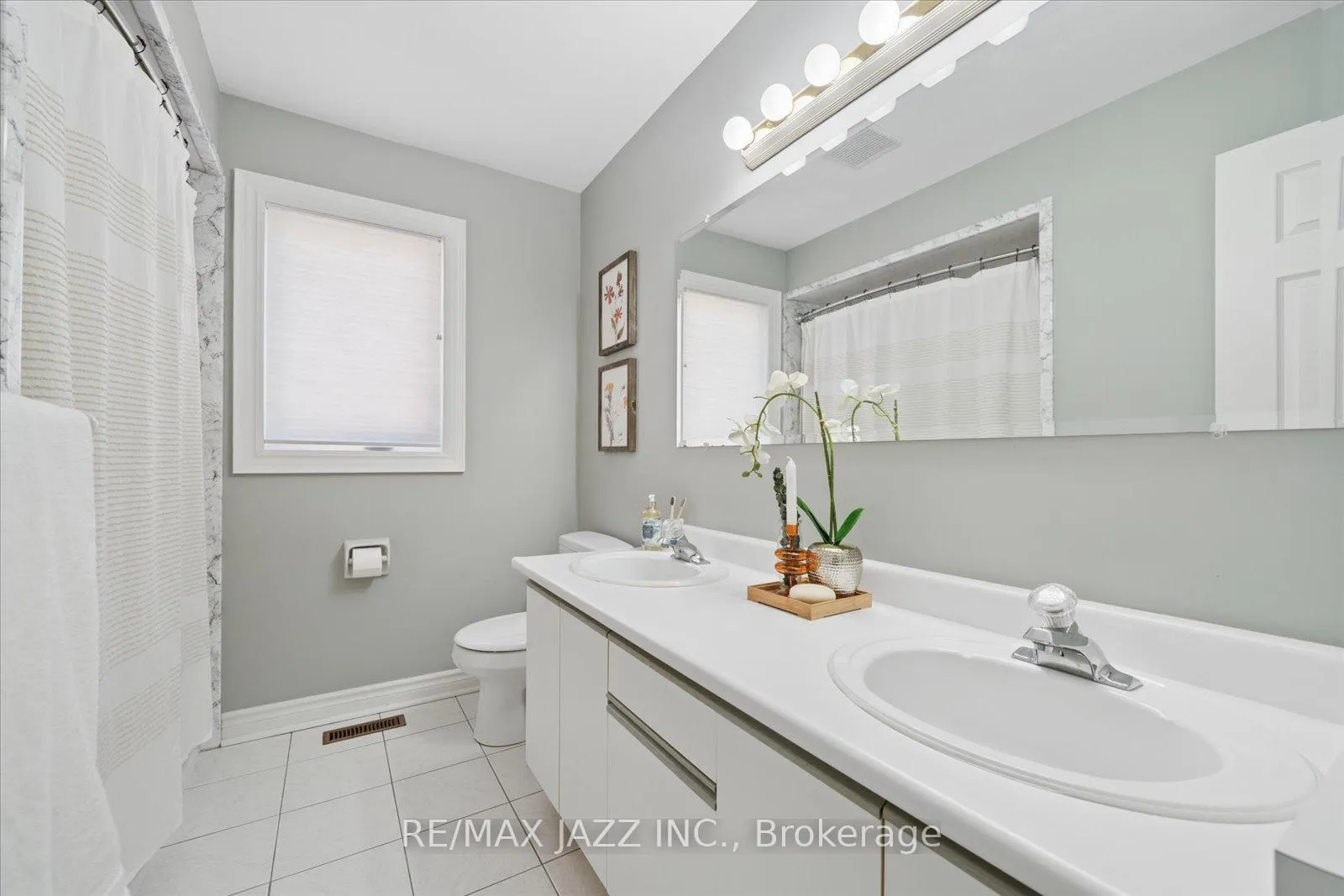 Photo 26 of 47 Waller Street, Whitby, Rolling Acres — HOMEH