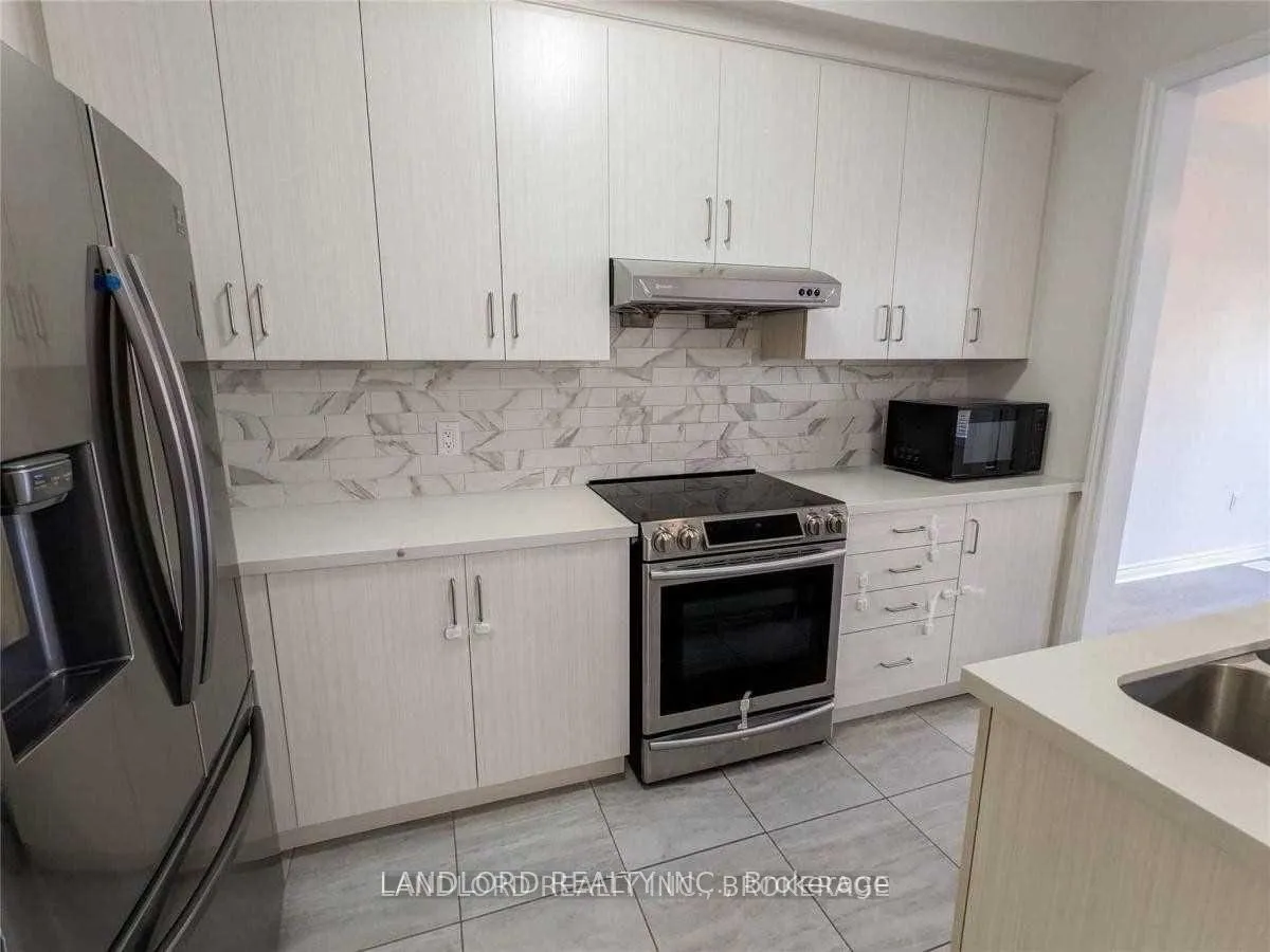 Photo 2 of 3301 Jacob Way, Oakville, Glenorchy — HOMEH
