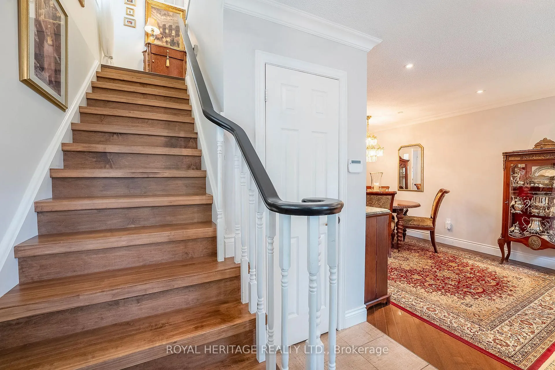 Photo 4 of 2158 Birchleaf Lane, Burlington, Orchard — HOMEH