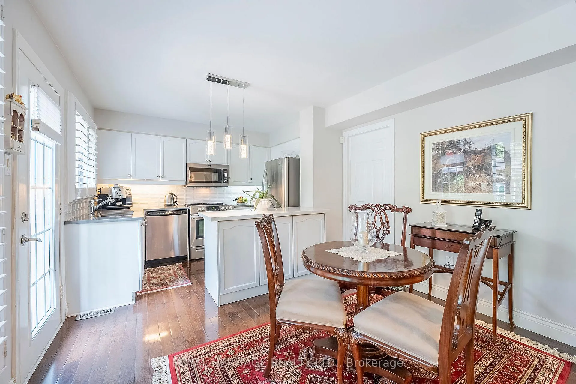 Photo 8 of 2158 Birchleaf Lane, Burlington, Orchard — HOMEH