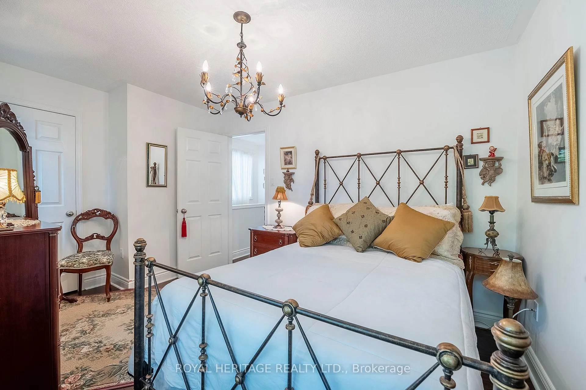 Photo 12 of 2158 Birchleaf Lane, Burlington, Orchard — HOMEH