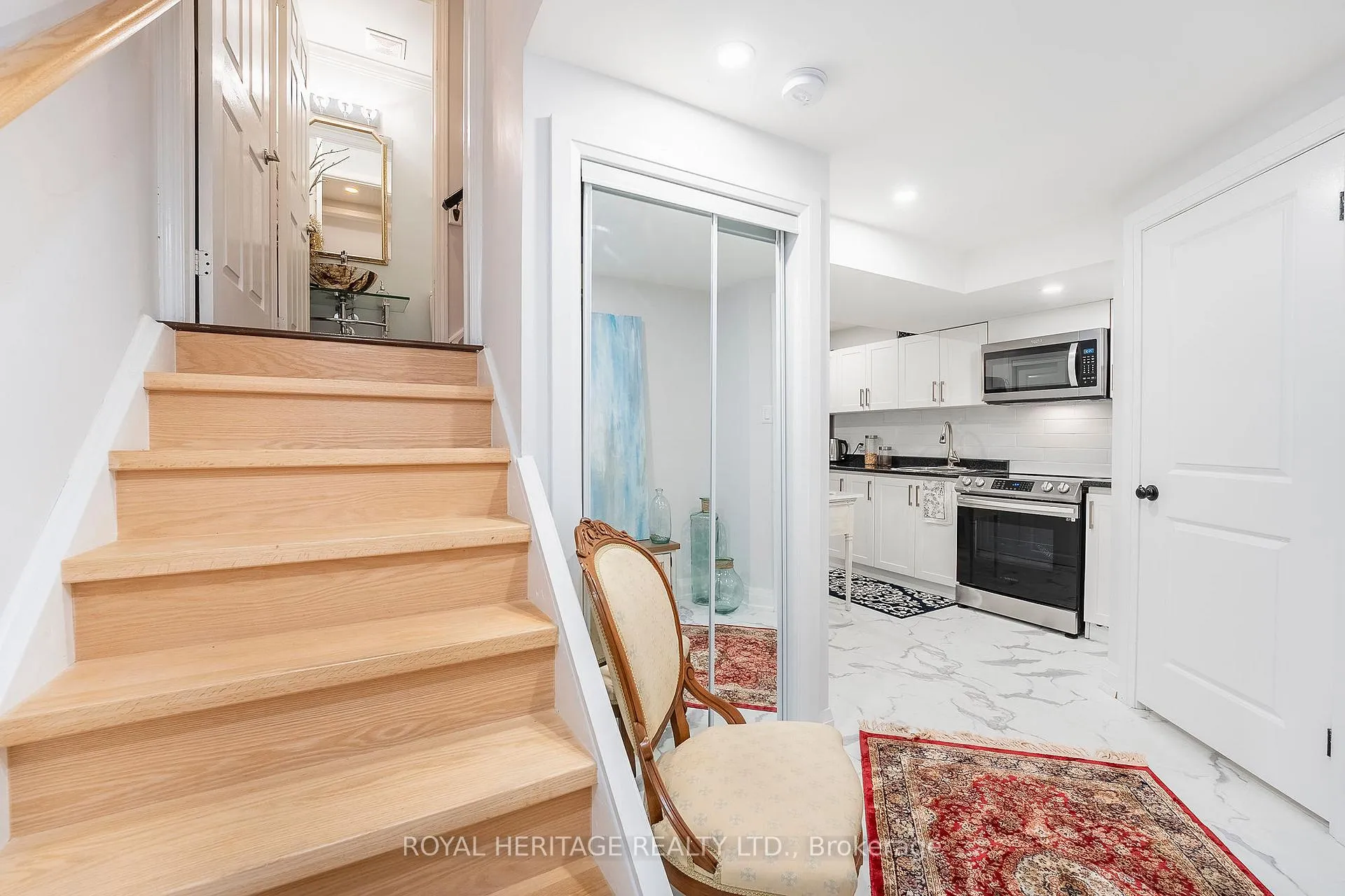 Photo 14 of 2158 Birchleaf Lane, Burlington, Orchard — HOMEH