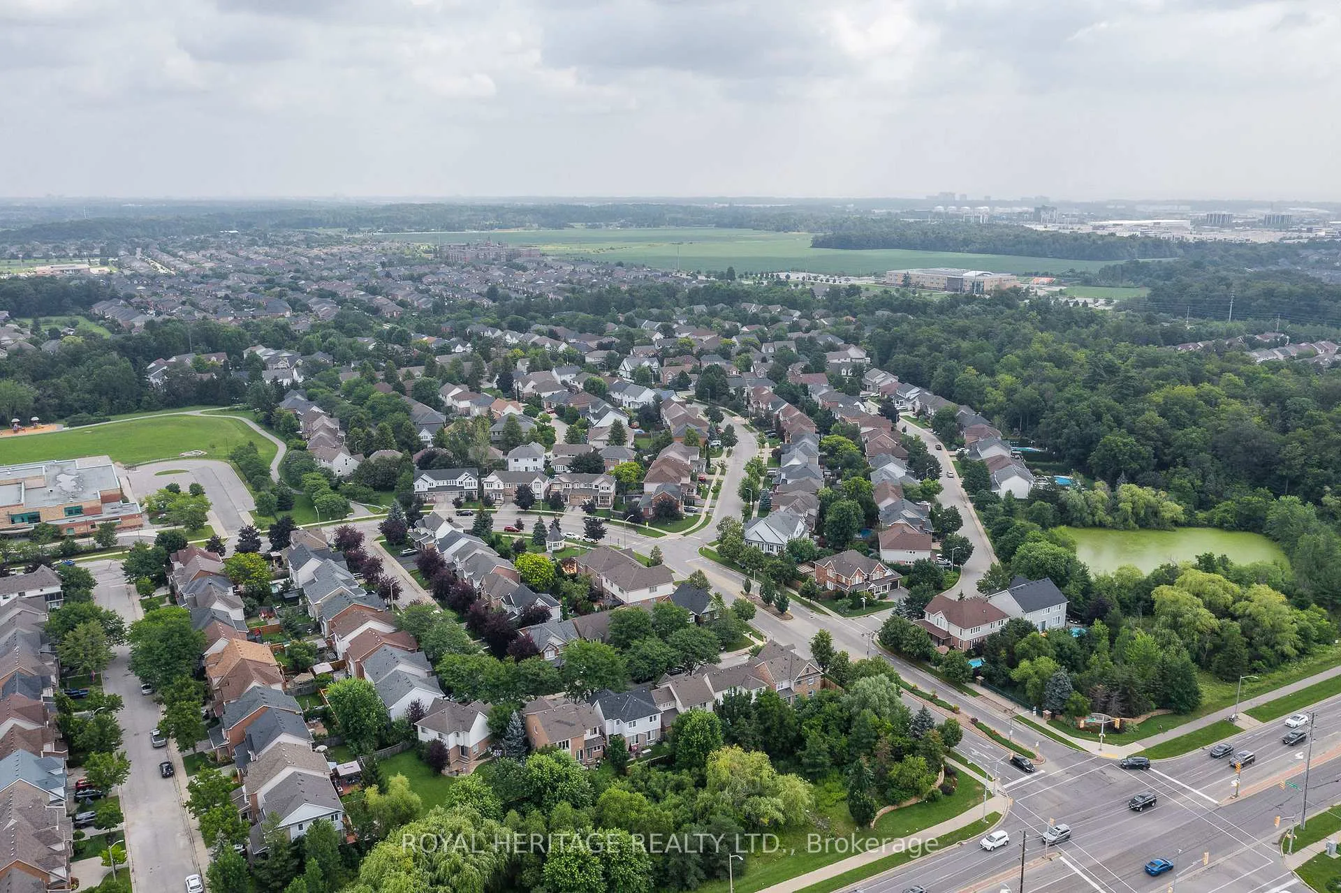 Photo 23 of 2158 Birchleaf Lane, Burlington, Orchard — HOMEH