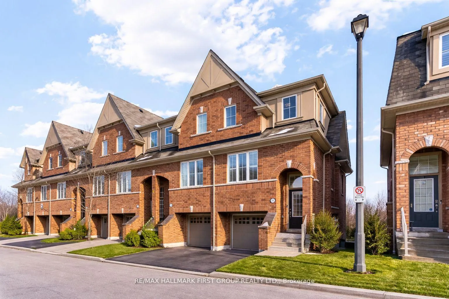 Photo 1 of 31 Reevesmere Lane, Ajax, Northeast Ajax — HOMEH