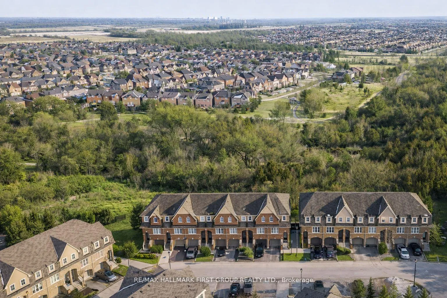 Photo 2 of 31 Reevesmere Lane, Ajax, Northeast Ajax — HOMEH