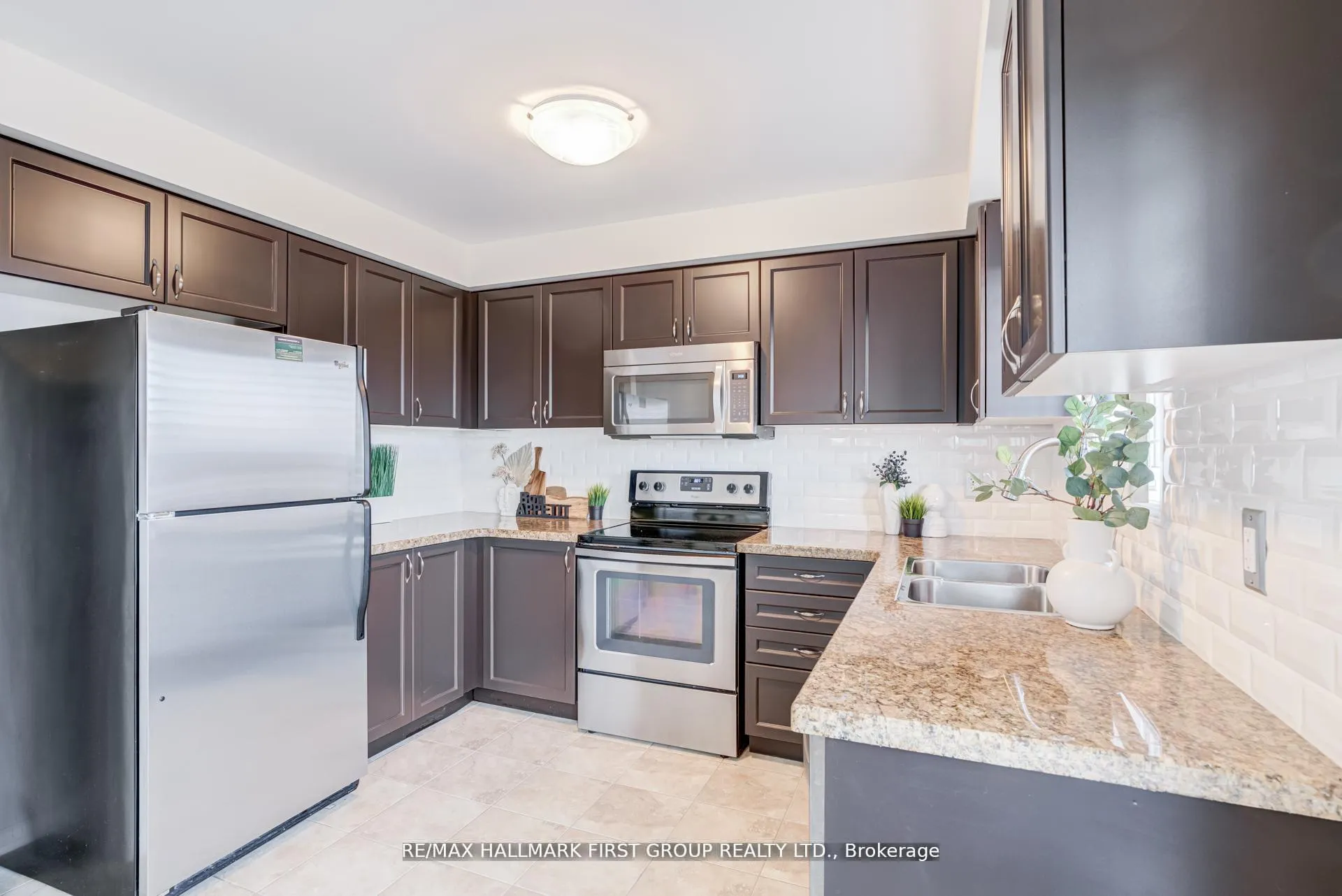 Photo 7 of 31 Reevesmere Lane, Ajax, Northeast Ajax — HOMEH