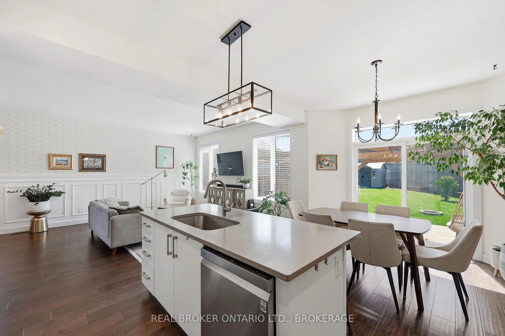 Photo 13 of 221 Clipper Court, Kingston, Kingston East (Incl Barret Crt) — HOMEH