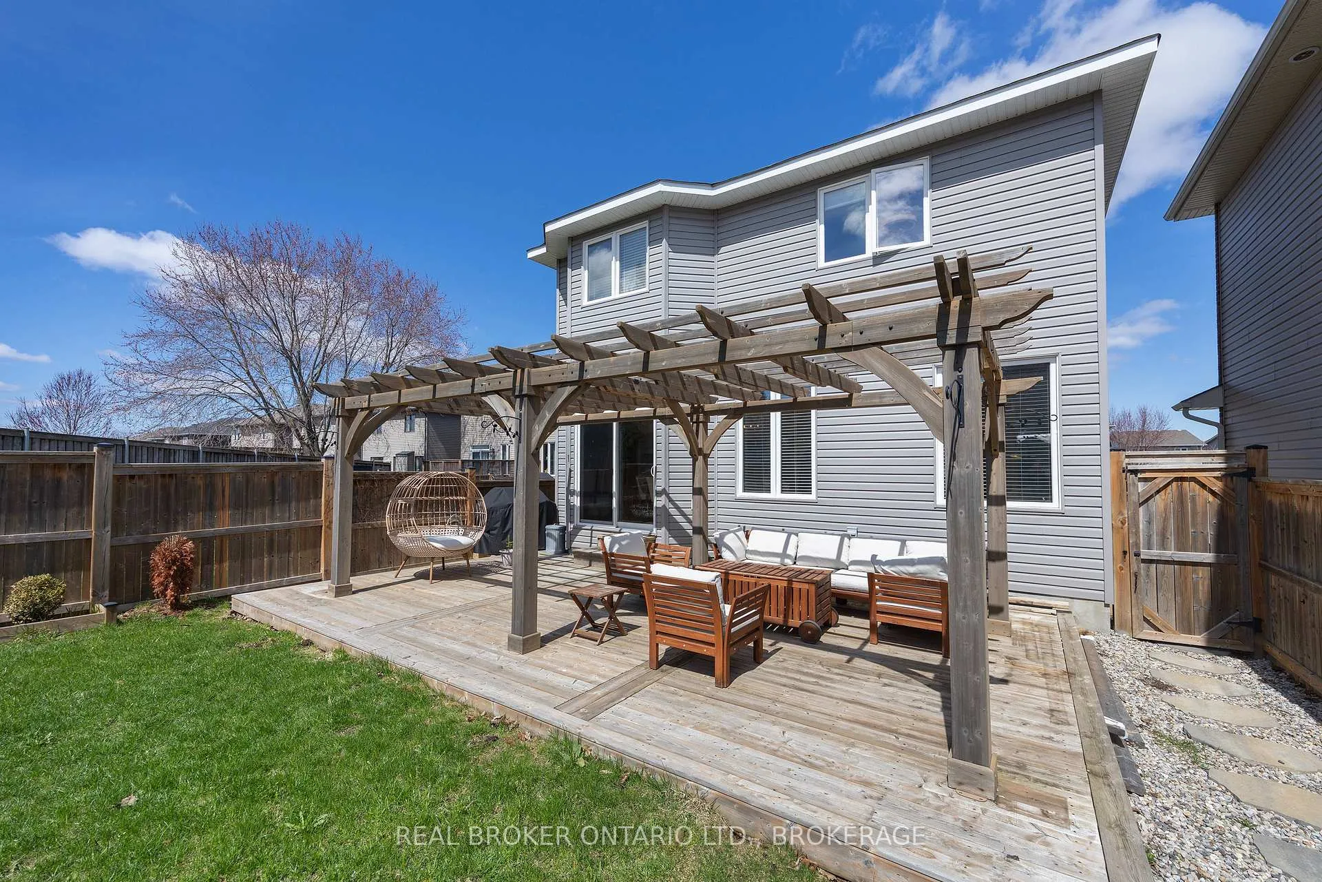 Photo 40 of 221 Clipper Court, Kingston, Kingston East (Incl Barret Crt) — HOMEH