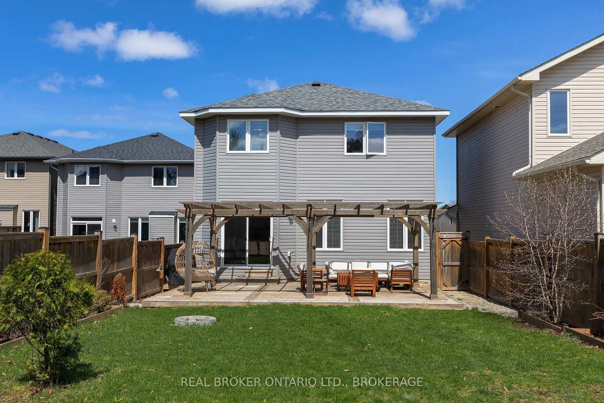 Photo 43 of 221 Clipper Court, Kingston, Kingston East (Incl Barret Crt) — HOMEH