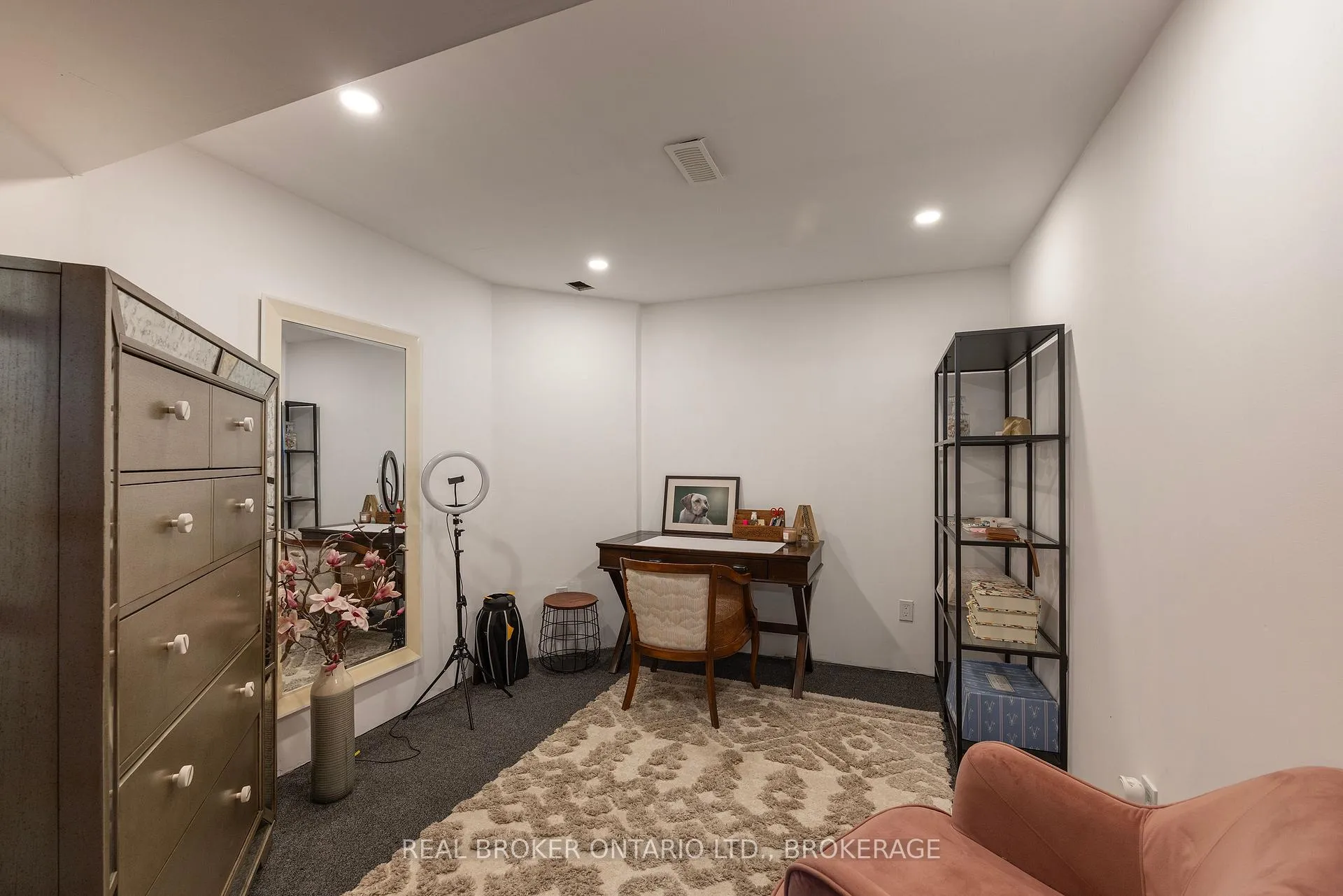 Photo 44 of 221 Clipper Court, Kingston, Kingston East (Incl Barret Crt) — HOMEH