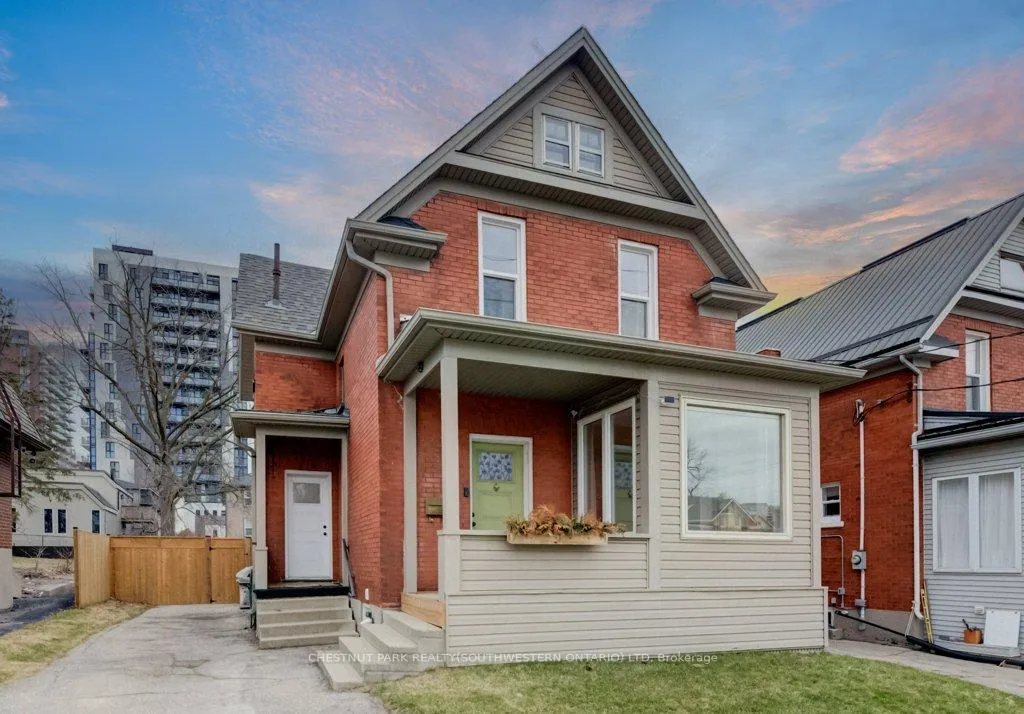 Photo 2 of 8 Spring Street E, Waterloo, Beechwood/University — HOMEH
