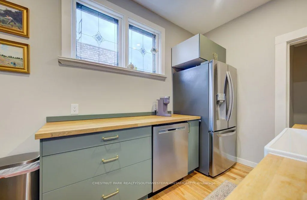 Photo 17 of 8 Spring Street E, Waterloo, Beechwood/University — HOMEH