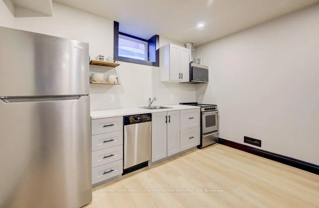 Photo 37 of 8 Spring Street E, Waterloo, Beechwood/University — HOMEH