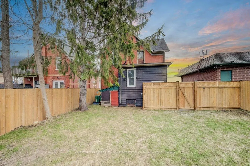 Photo 48 of 8 Spring Street E, Waterloo, Beechwood/University — HOMEH