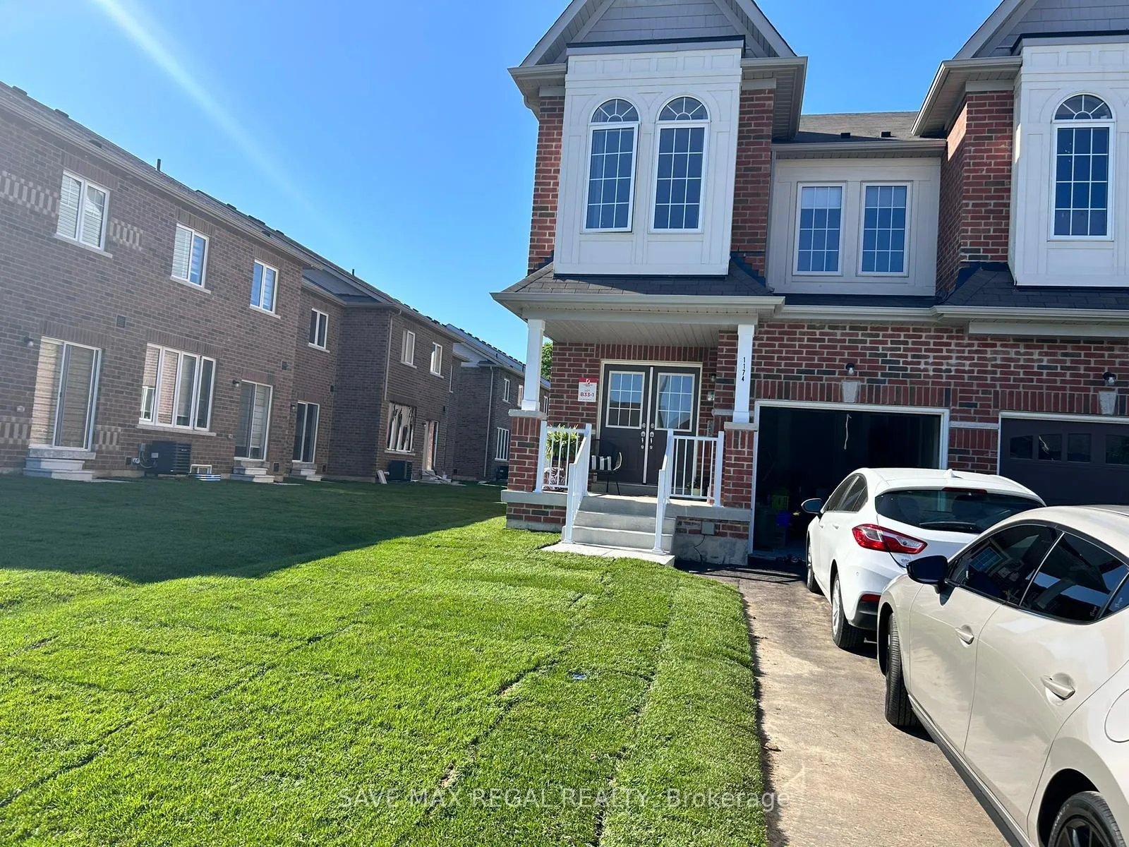 Photo 3 of 1174 Jim Brewster Circle, Oshawa, Eastdale — HOMEH