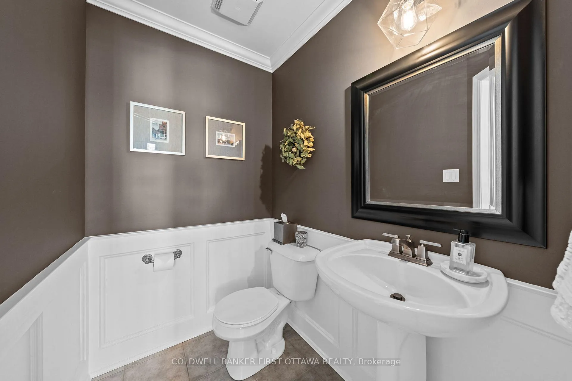 Photo 4 of 199 Golflinks Drive, Ottawa, Barrhaven - Stonebridge — HOMEH