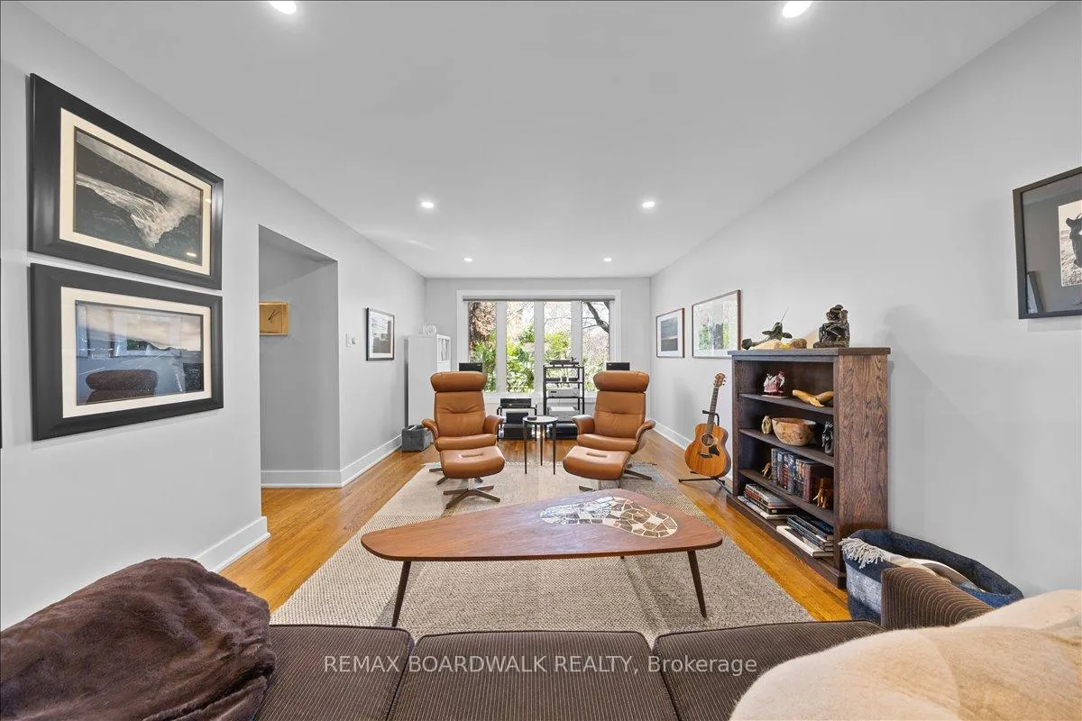 Photo 5 of 1912 Oakdean Crescent, Ottawa, Beacon Hill North — HOMEH