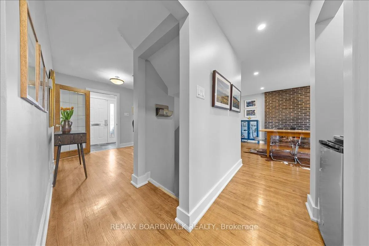 Photo 10 of 1912 Oakdean Crescent, Ottawa, Beacon Hill North — HOMEH