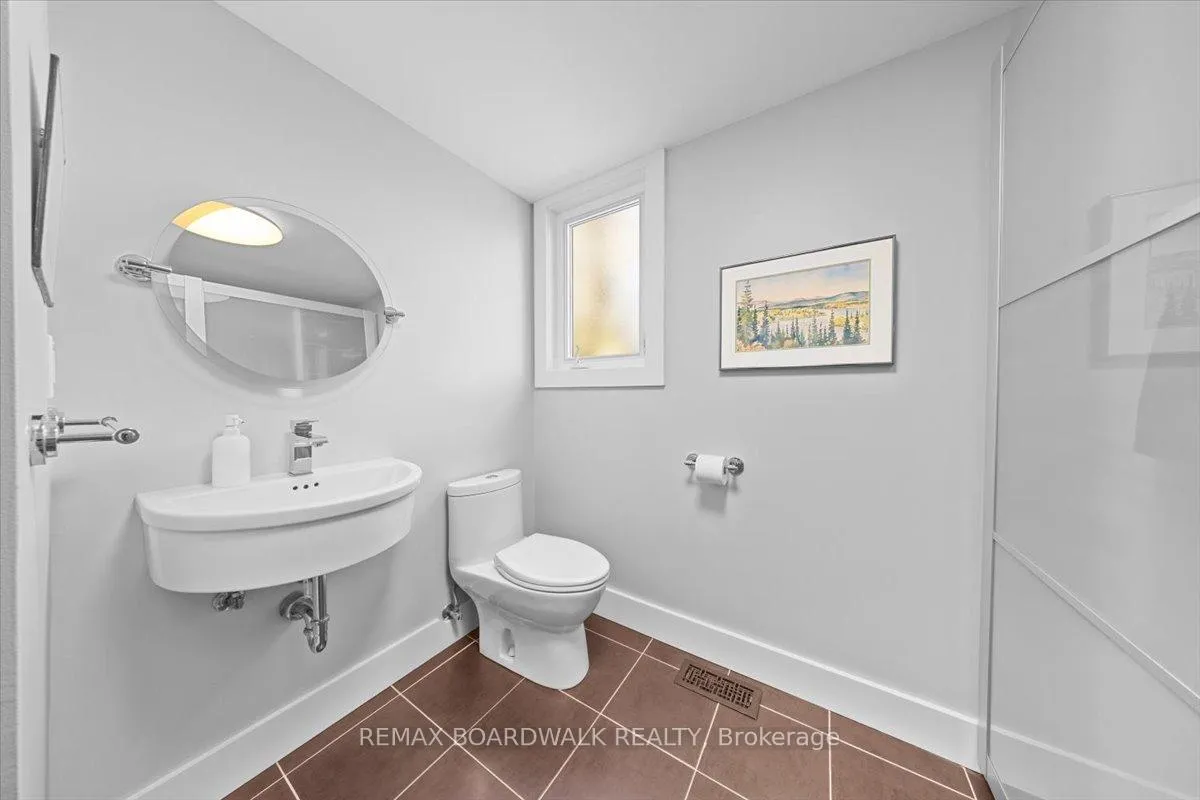 Photo 21 of 1912 Oakdean Crescent, Ottawa, Beacon Hill North — HOMEH