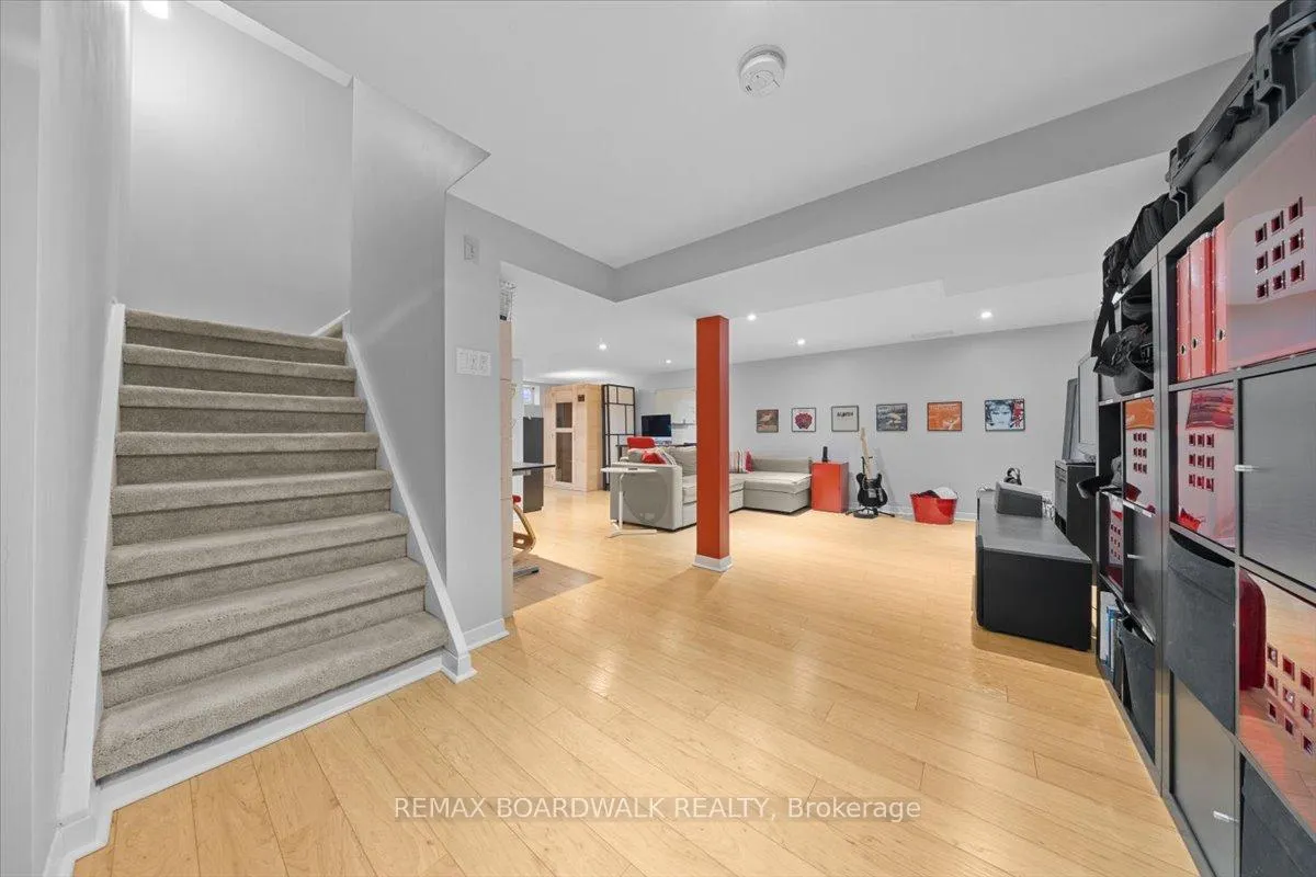 Photo 34 of 1912 Oakdean Crescent, Ottawa, Beacon Hill North — HOMEH