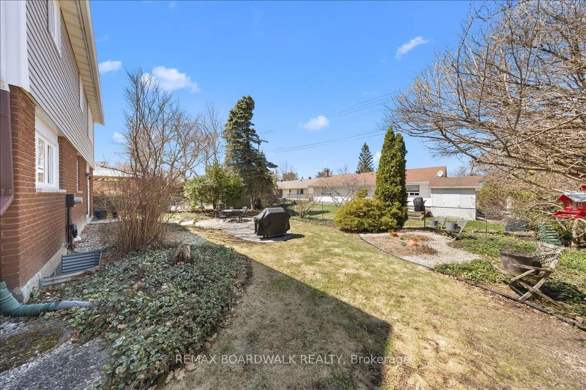 Photo 40 of 1912 Oakdean Crescent, Ottawa, Beacon Hill North — HOMEH