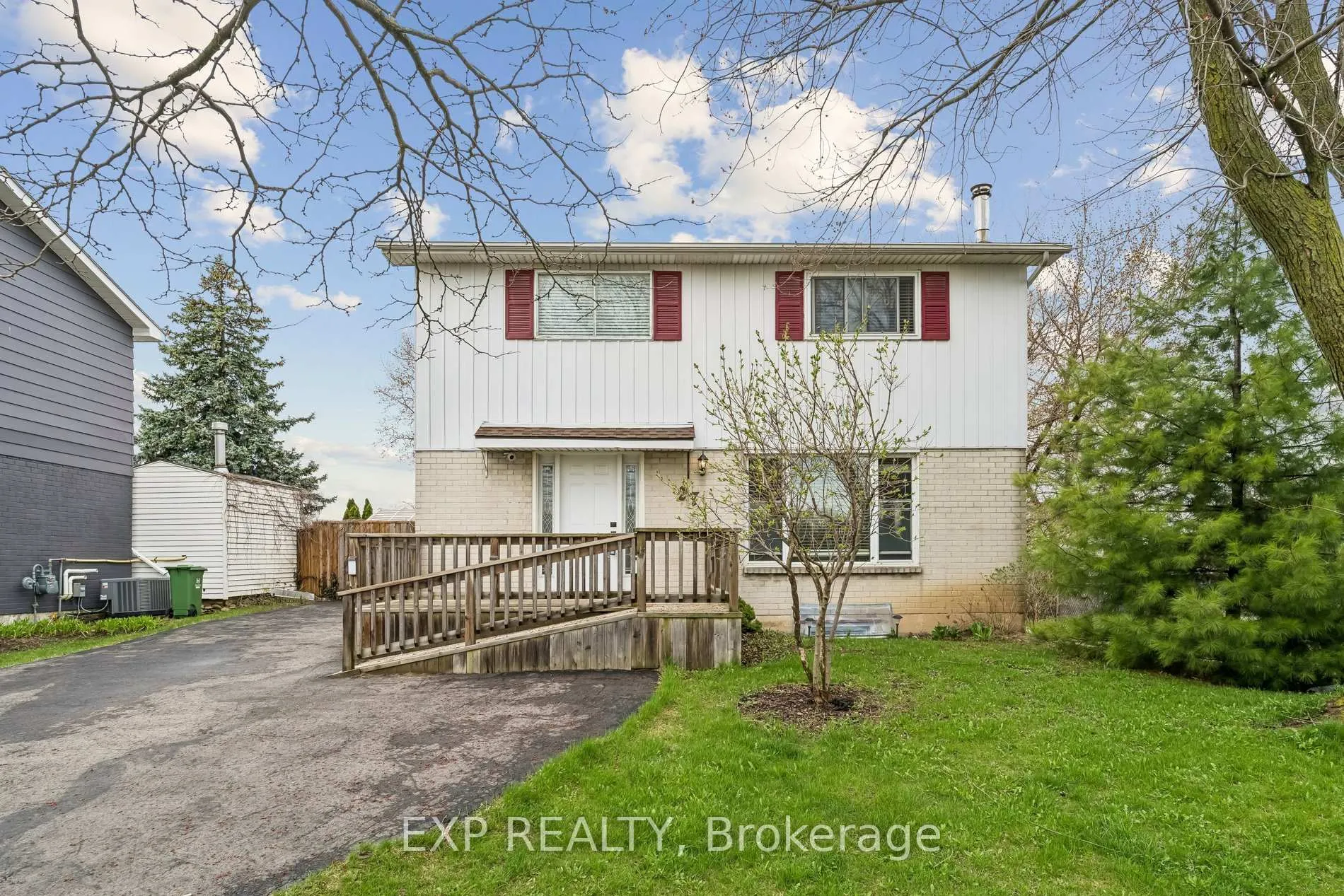 Photo 1 of 27 John Murray Street, Hamilton, Stoney Creek Mountain — HOMEH