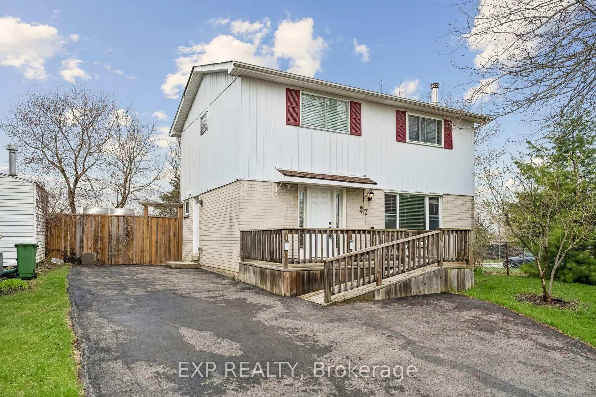 Photo 2 of 27 John Murray Street, Hamilton, Stoney Creek Mountain — HOMEH