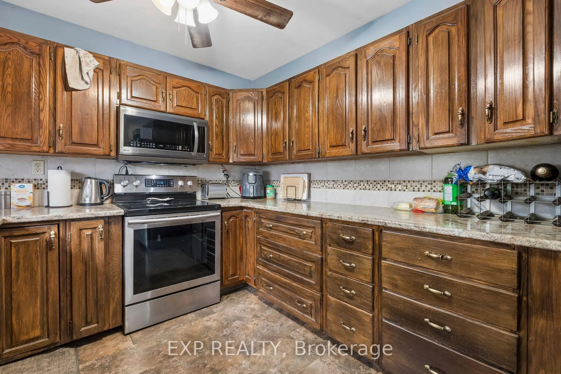 Photo 11 of 27 John Murray Street, Hamilton, Stoney Creek Mountain — HOMEH