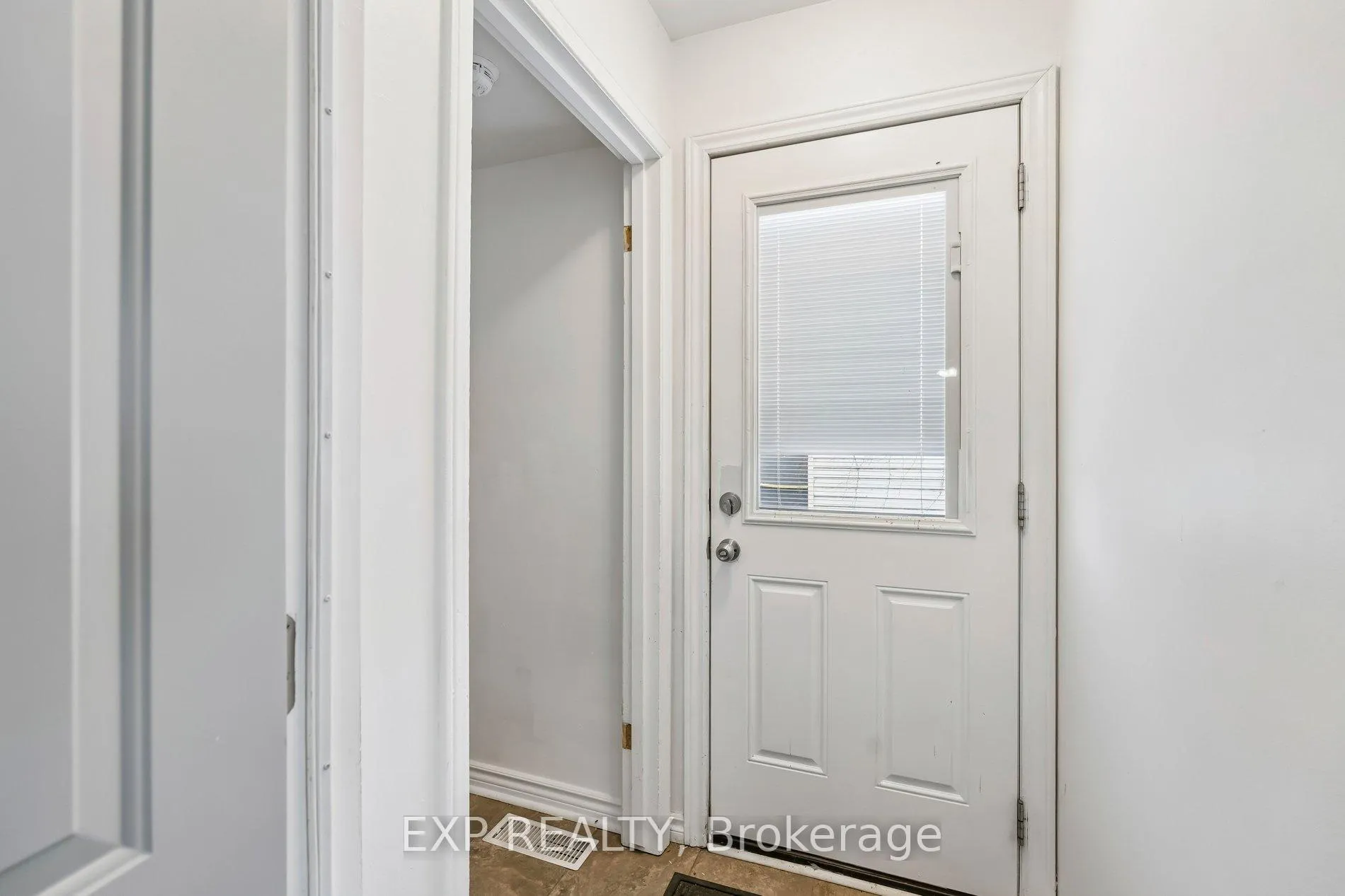 Photo 30 of 27 John Murray Street, Hamilton, Stoney Creek Mountain — HOMEH