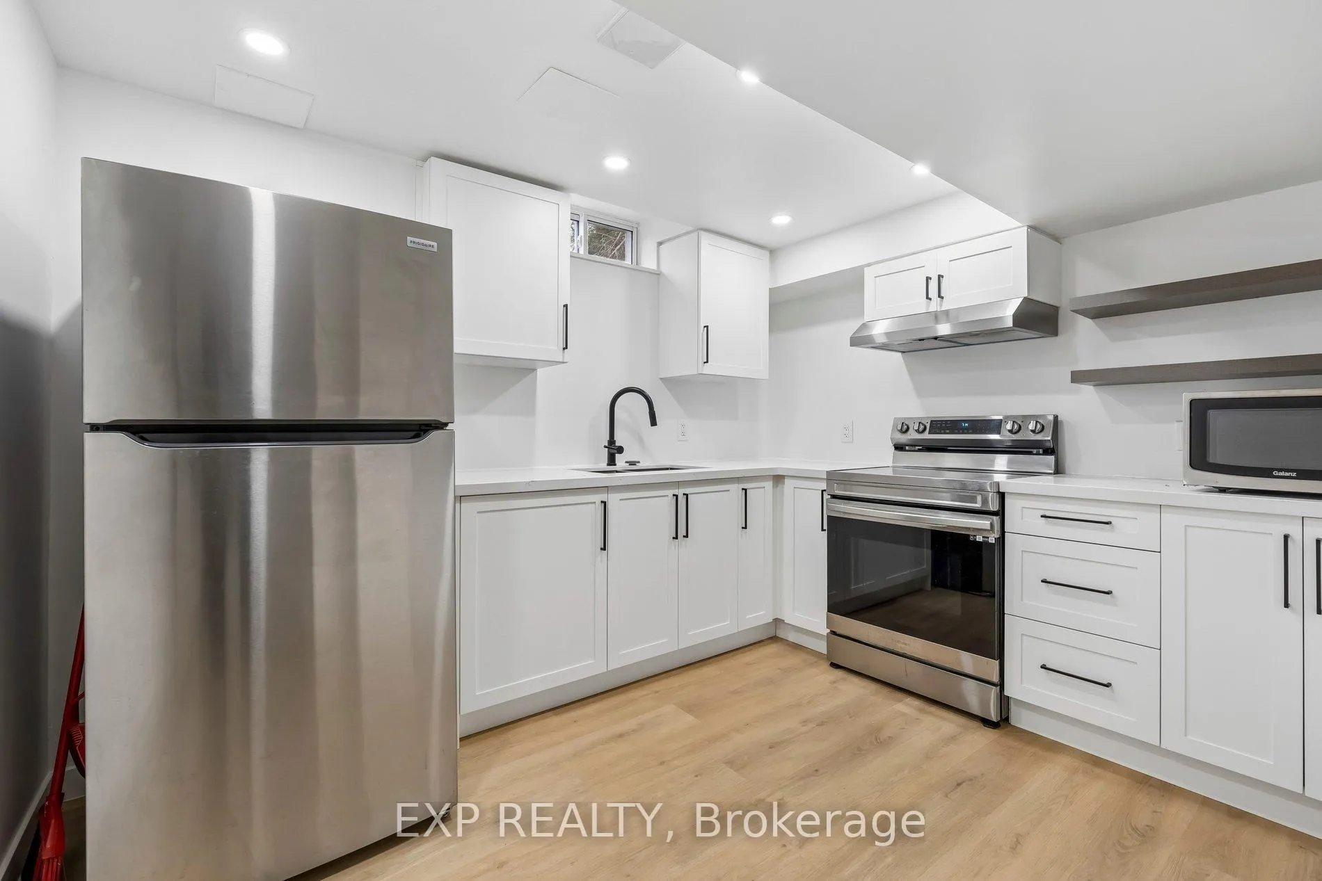 Photo 32 of 27 John Murray Street, Hamilton, Stoney Creek Mountain — HOMEH