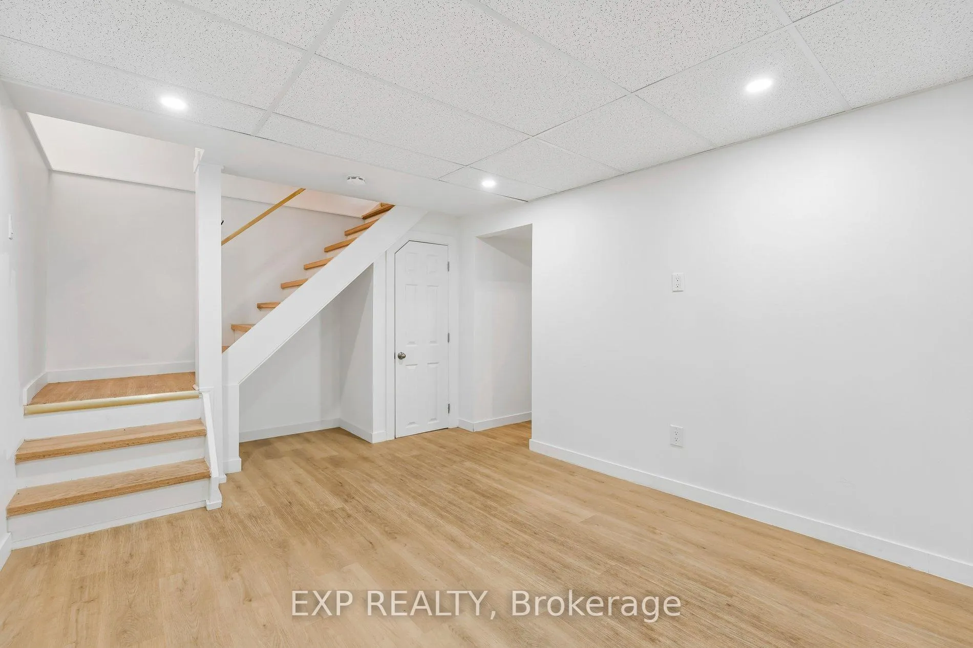 Photo 37 of 27 John Murray Street, Hamilton, Stoney Creek Mountain — HOMEH
