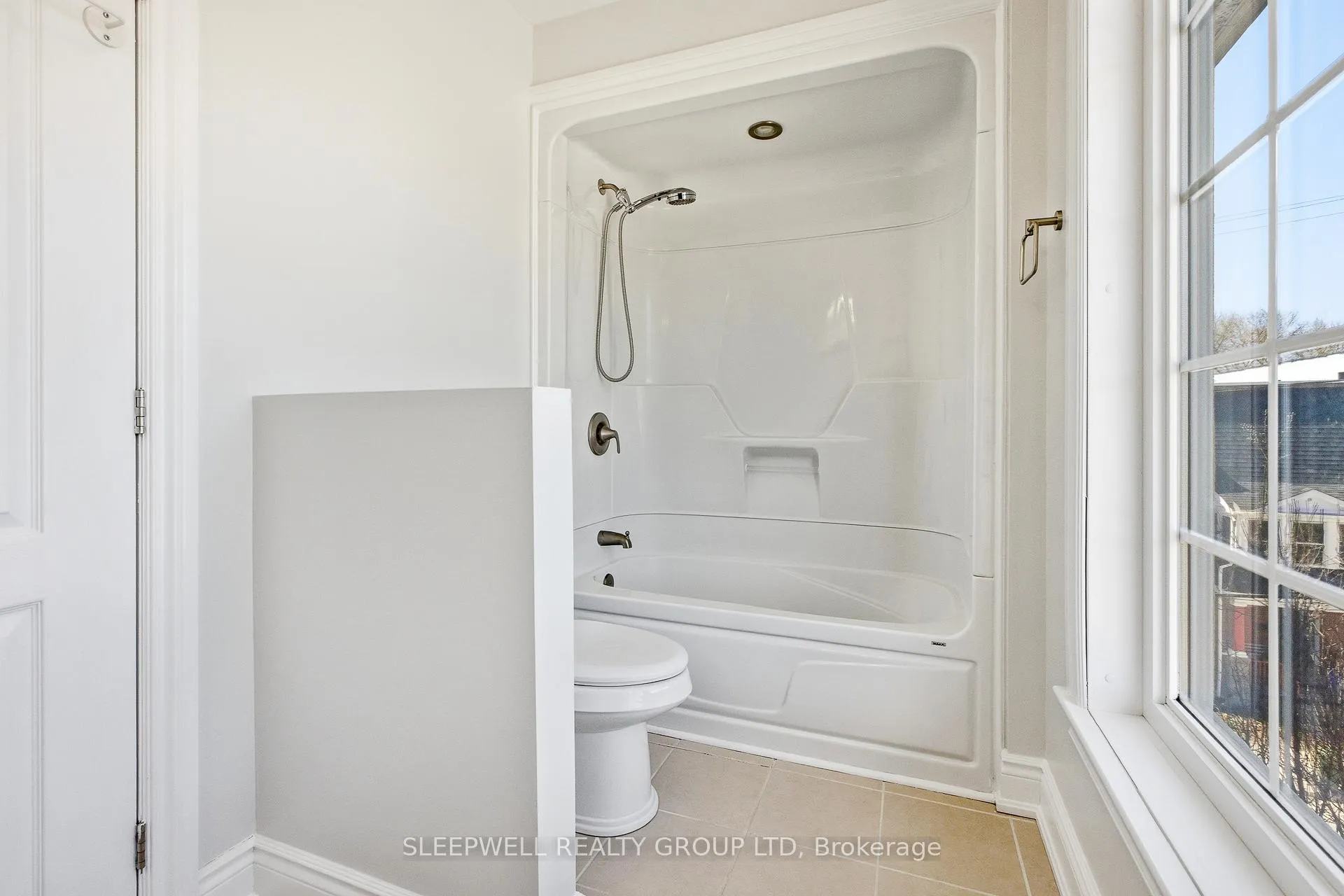 Photo 25 of 54 Christie Street, Ottawa, West Centre Town — HOMEH