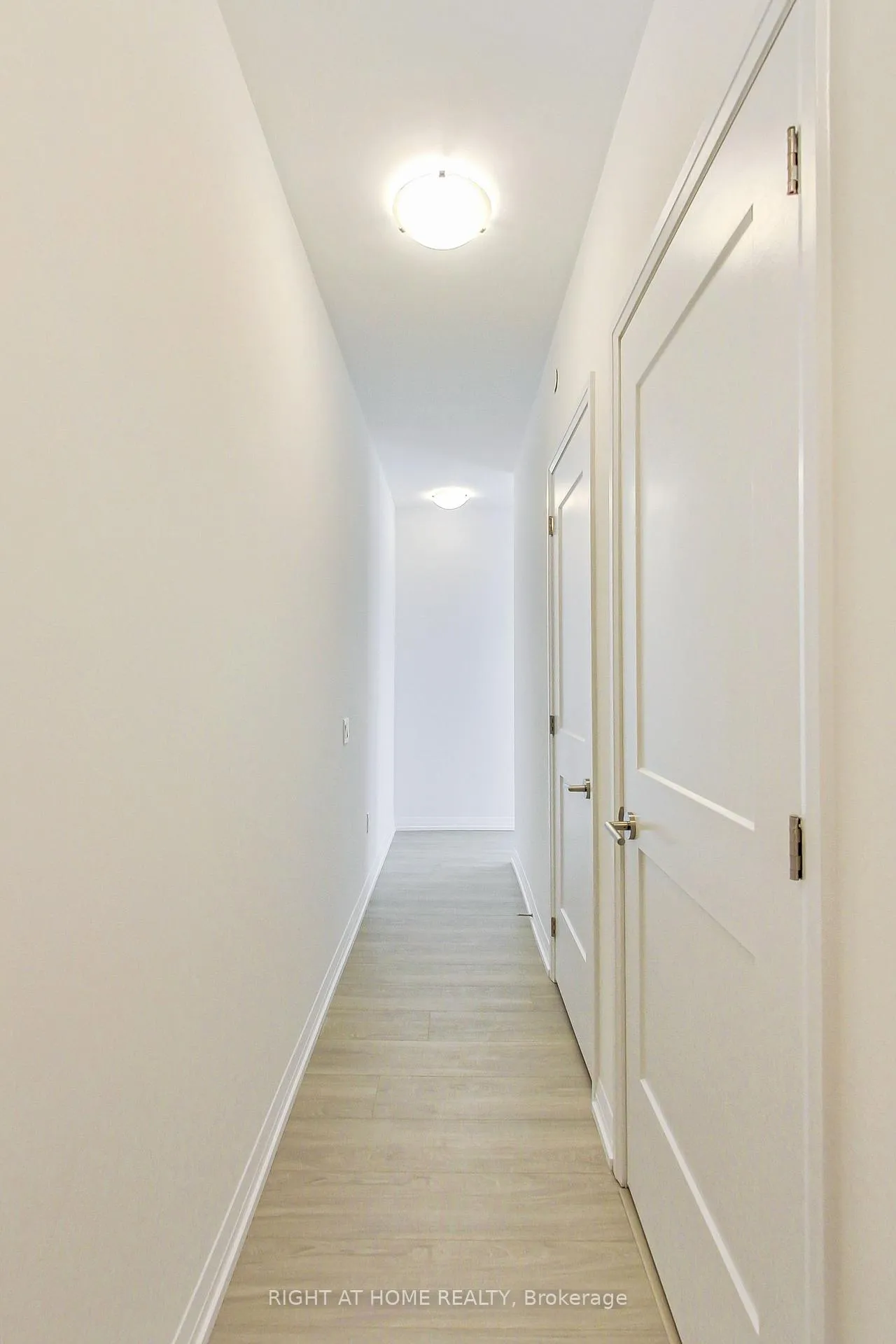 Photo 8 of Unit 2113, 50 Dunfield Avenue, Toronto, Mount Pleasant West — HOMEH