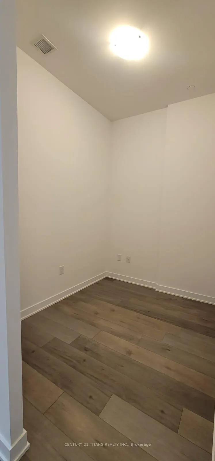 Photo 9 of Unit 103, 60 Honeycrisp Crescent, Vaughan, Vaughan Corporate Centre — HOMEH