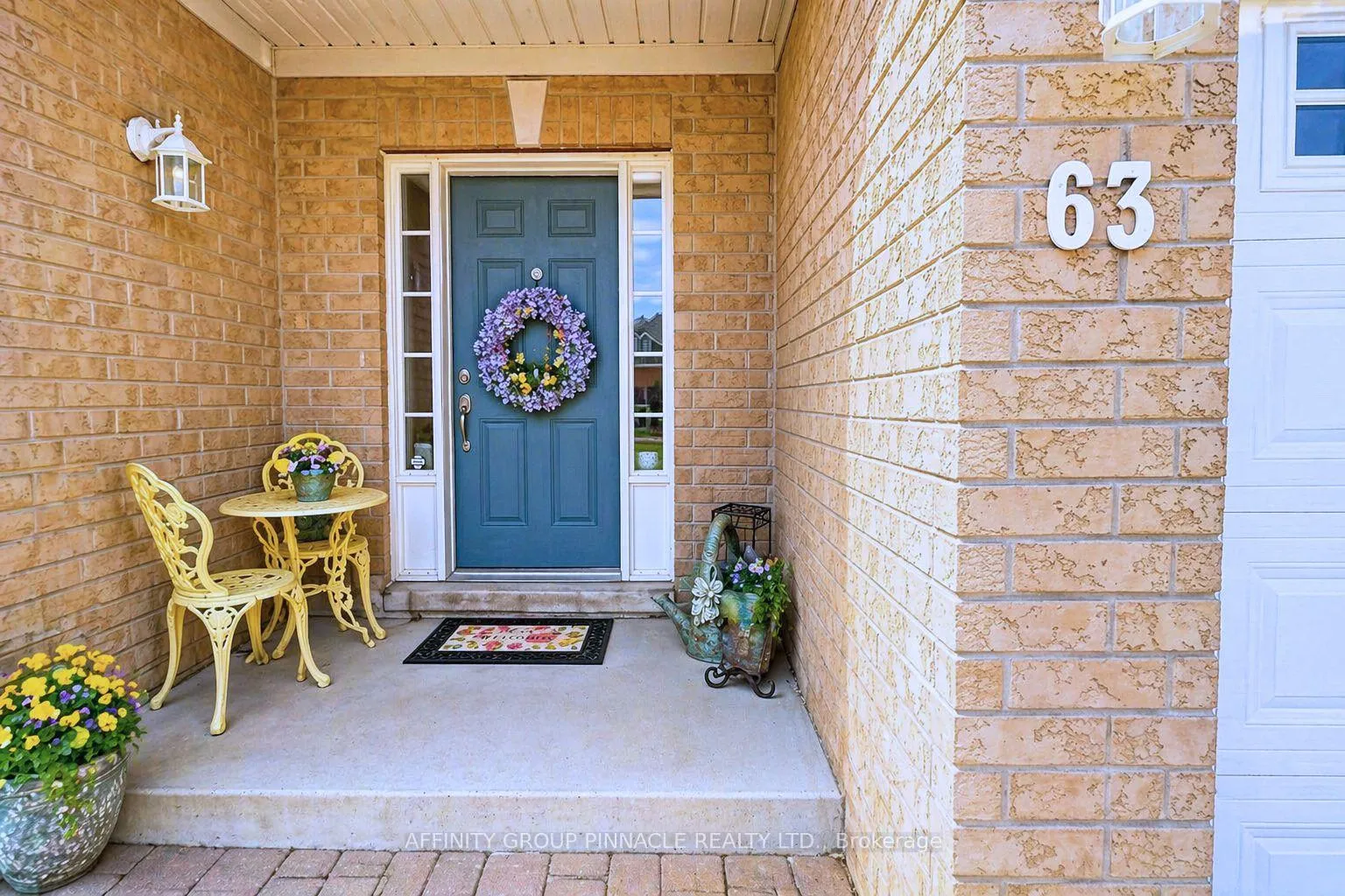 Photo 3 of 63 Ellis Crescent, Kawartha Lakes, Lindsay — HOMEH