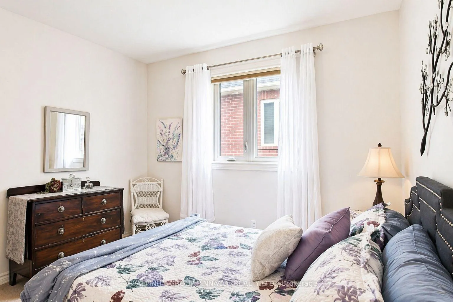 Photo 23 of 63 Ellis Crescent, Kawartha Lakes, Lindsay — HOMEH