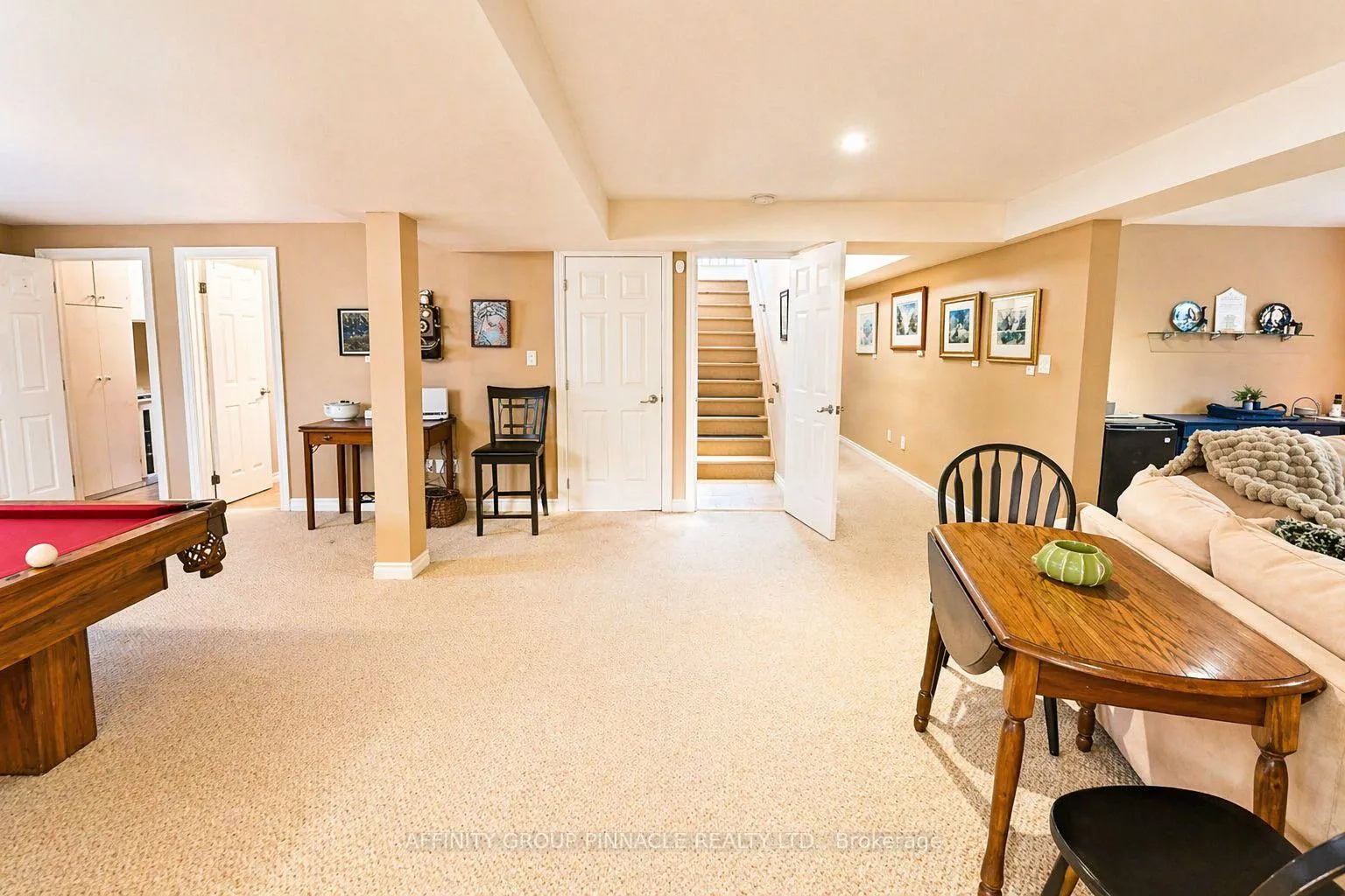 Photo 24 of 63 Ellis Crescent, Kawartha Lakes, Lindsay — HOMEH