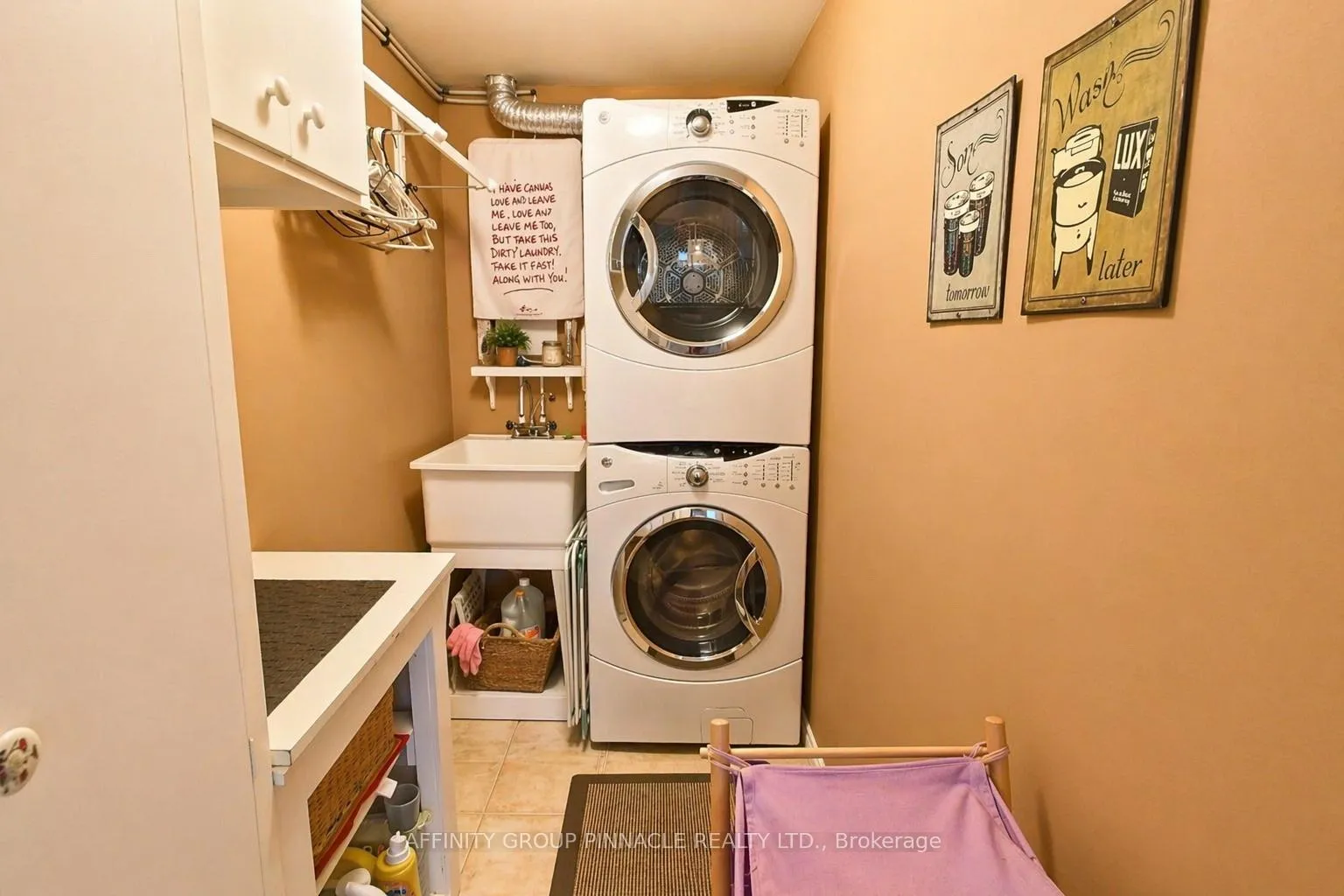 Photo 31 of 63 Ellis Crescent, Kawartha Lakes, Lindsay — HOMEH