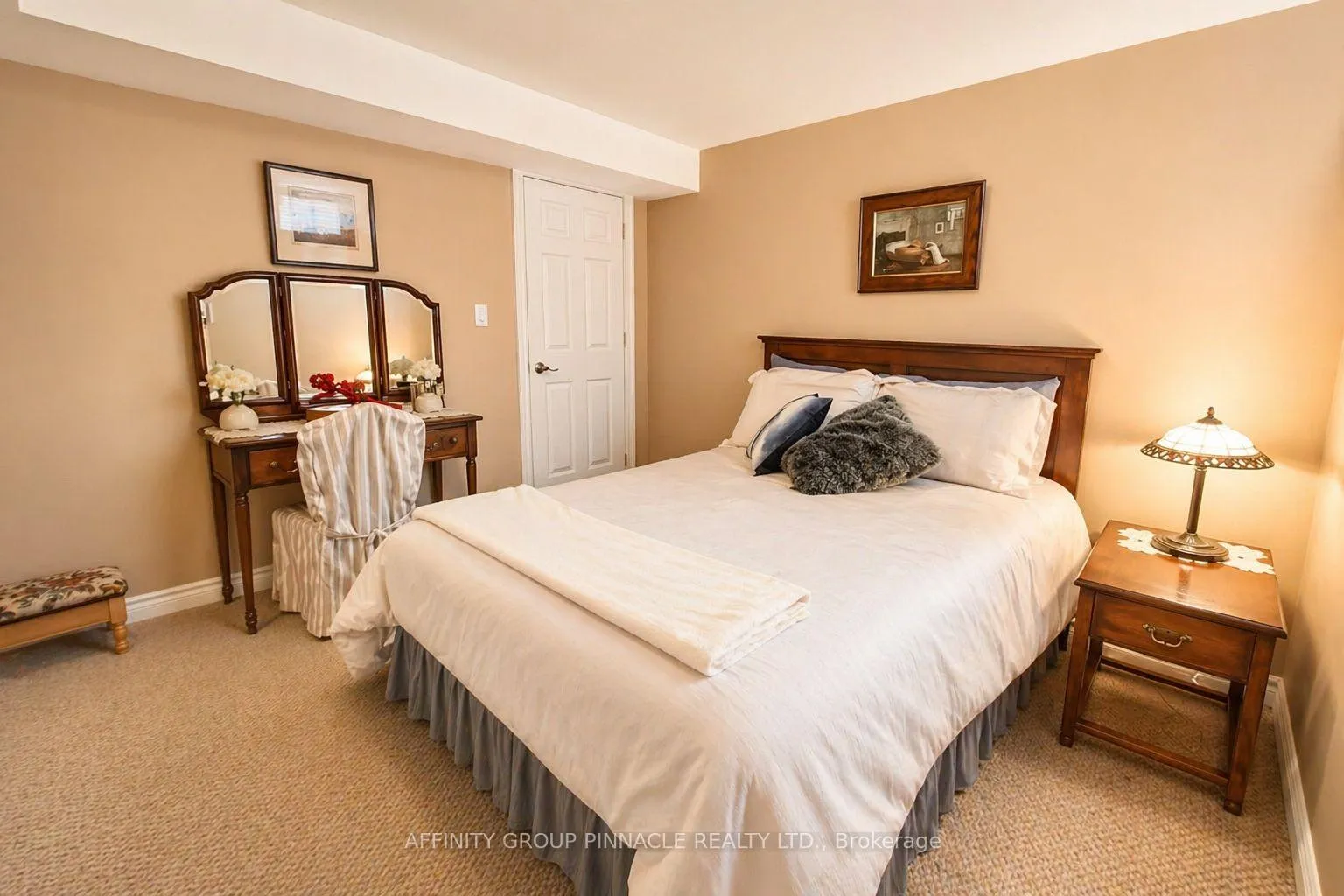 Photo 33 of 63 Ellis Crescent, Kawartha Lakes, Lindsay — HOMEH