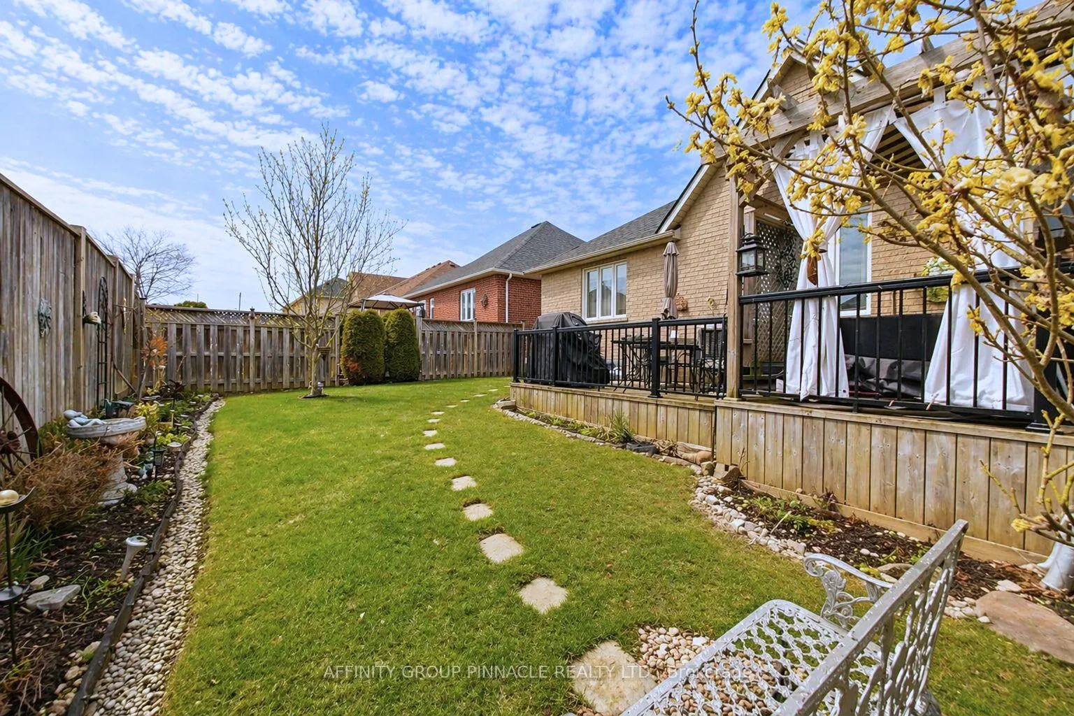 Photo 41 of 63 Ellis Crescent, Kawartha Lakes, Lindsay — HOMEH