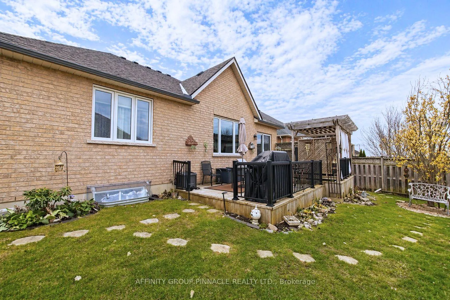 Photo 43 of 63 Ellis Crescent, Kawartha Lakes, Lindsay — HOMEH