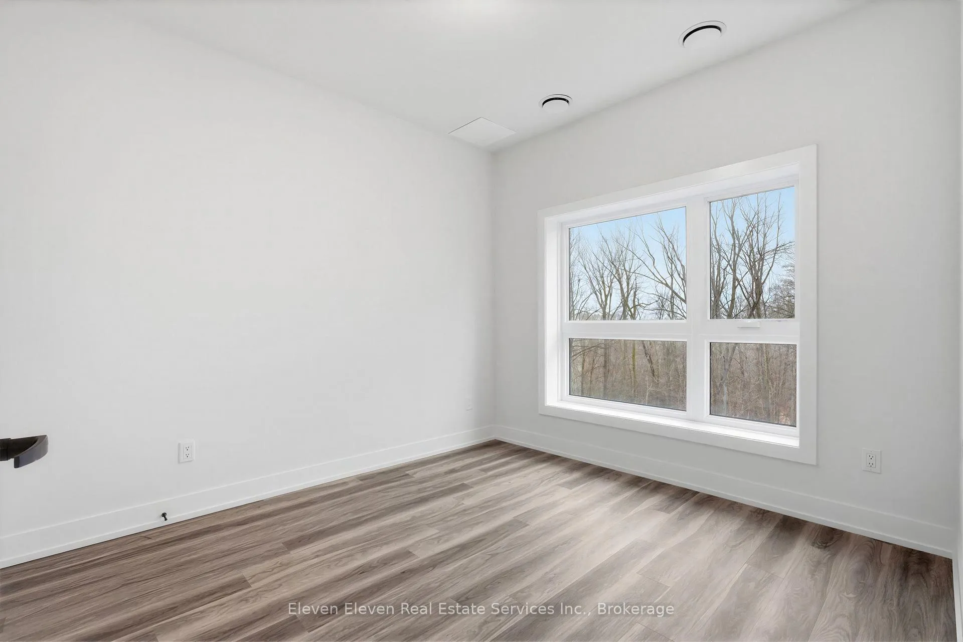 Photo 8 of Unit 220, 100 Lackner Place, Kitchener, Grand River North — HOMEH