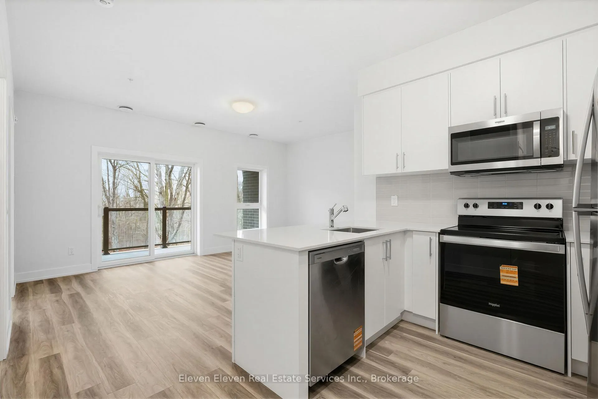 Photo 12 of Unit 220, 100 Lackner Place, Kitchener, Grand River North — HOMEH