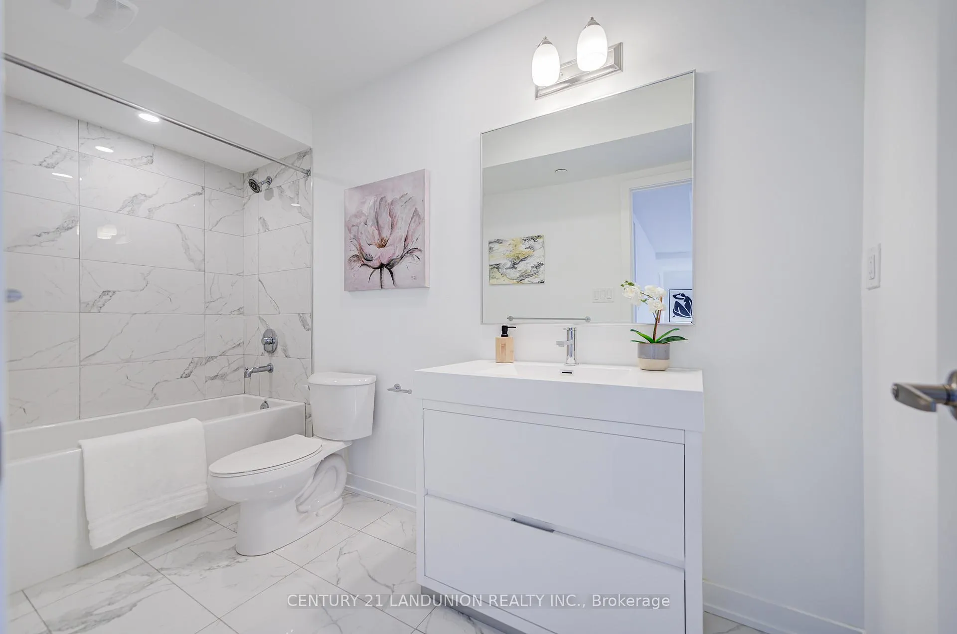 Photo 27 of 70 Turtle Island Road, Toronto, Englemount-Lawrence — HOMEH