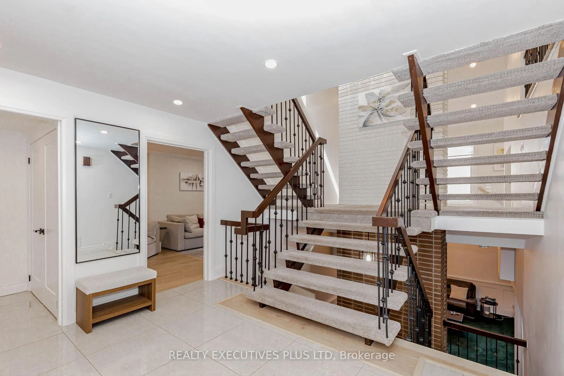 Photo 5 of 68 Leander Street, Brampton, Westgate — HOMEH