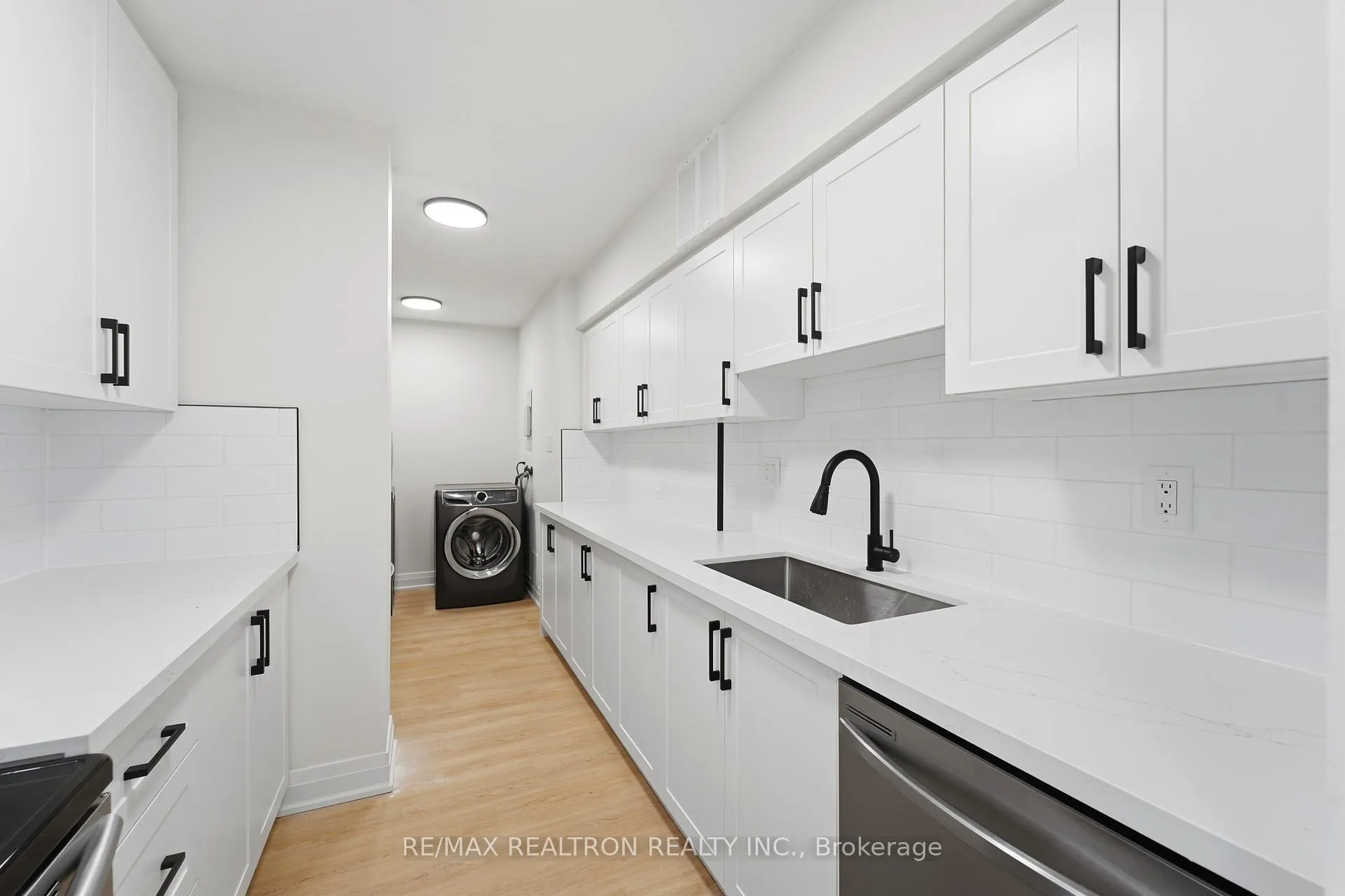 Photo 6 of Unit 1410, 370 Dixon Road, Etobicoke, Kingsview Village-The Westway — HOMEH