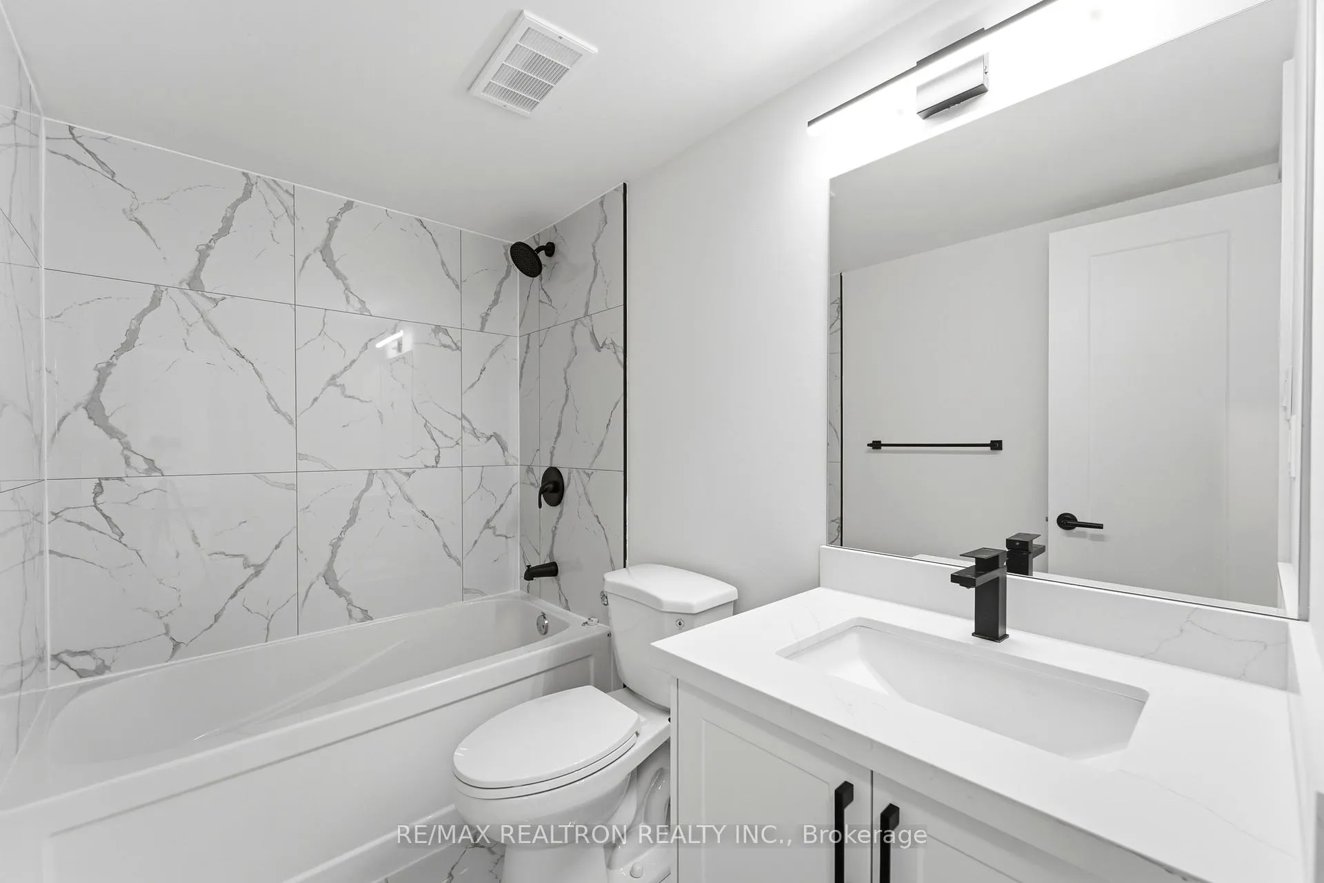 Photo 8 of Unit 1410, 370 Dixon Road, Etobicoke, Kingsview Village-The Westway — HOMEH