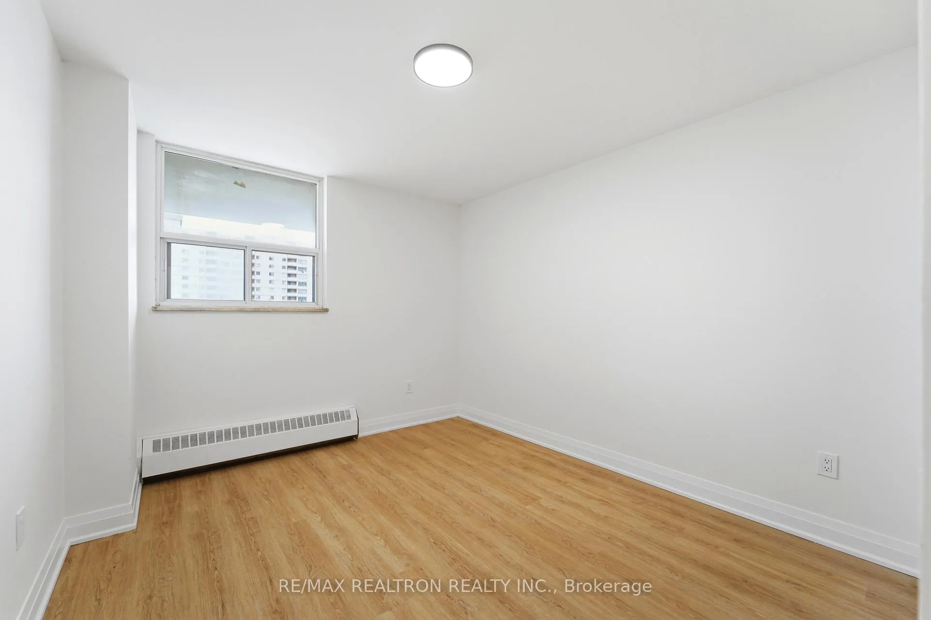 Photo 10 of Unit 1410, 370 Dixon Road, Etobicoke, Kingsview Village-The Westway — HOMEH